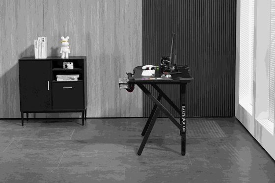Verbeter je spelinstelling met Alinunu Modern Gaming Table Metal RGB lichten USB kabels