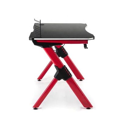 Comfortabele verstelbare metalen opvouwbare speeltafel voor moderne gamers