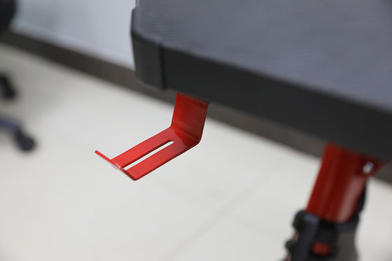 Comfortabele verstelbare metalen opvouwbare speeltafel voor moderne gamers