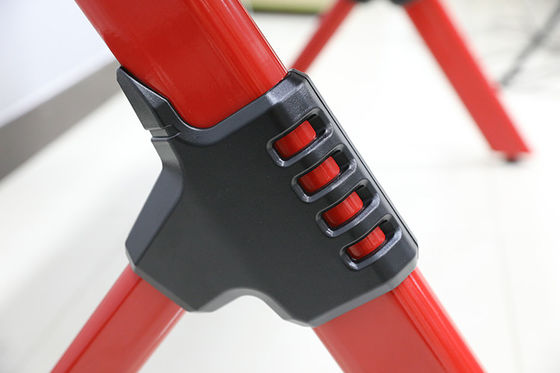 Comfortabele verstelbare metalen opvouwbare speeltafel voor moderne gamers