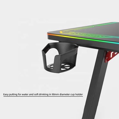 Commerciële meubels Computertafel met RGB-verlichtingssysteem en verstelbaar ontwerp