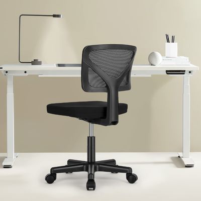 Comfortabele low-back mesh stoel met lumbale steun en verstelbare stoelhoogte